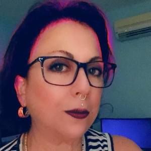 Meet your Posher, Yolanda